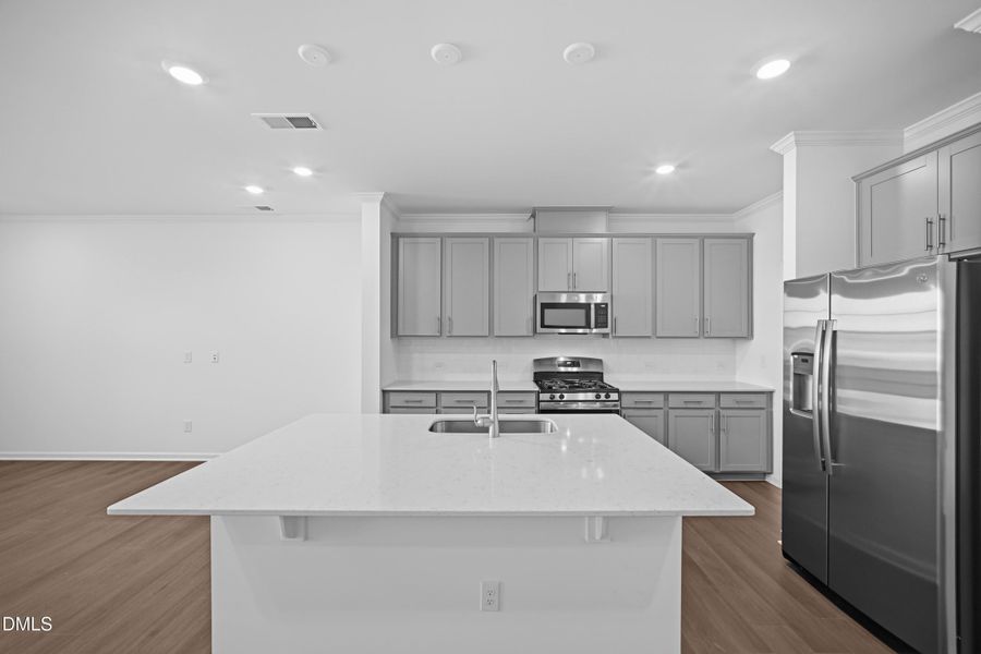 SUN_Everlee_Pic_CarsonII_QMI_226_Kitchen