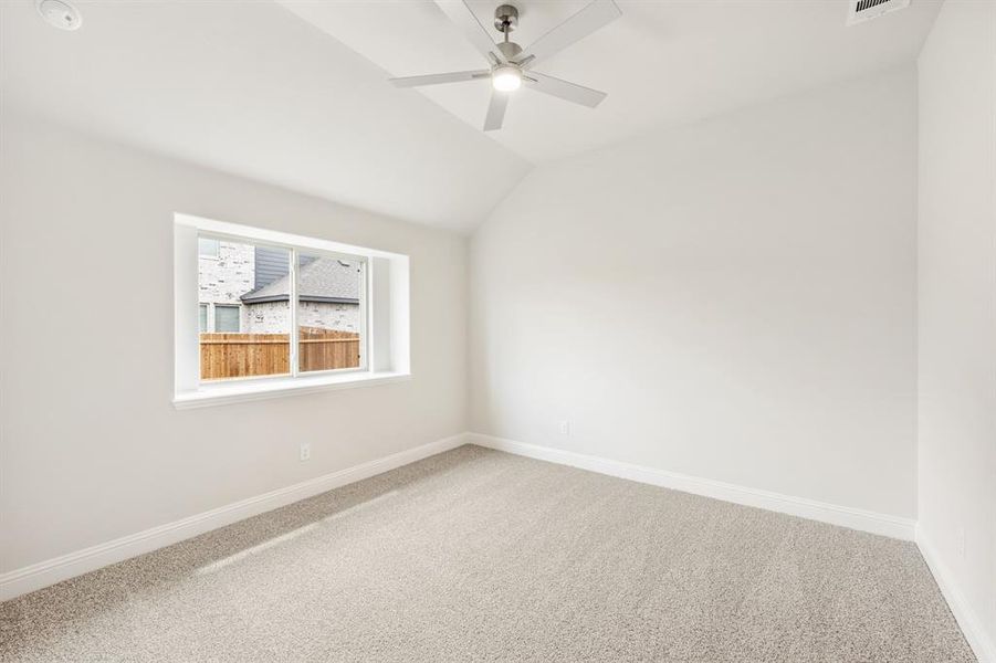Spacious, unfurnished interior of a new home in Waverly Estates, Nevada (Image 29).