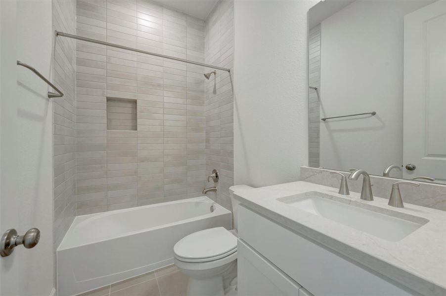Furnished interior view inside a new home in ARTAVIA - Parkview Collection, Conroe (Image 19).
