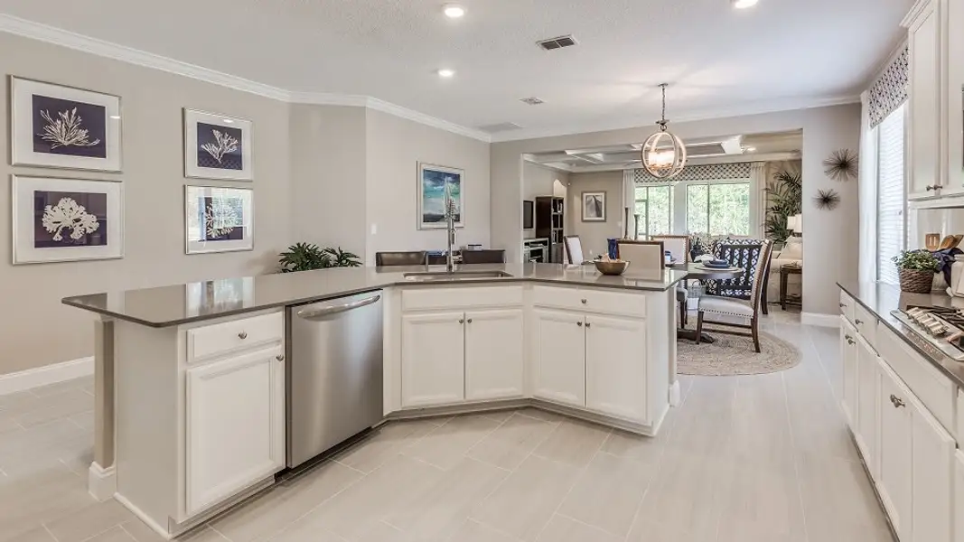 3398 Kingsley Kitchen2 F1 7 30 35