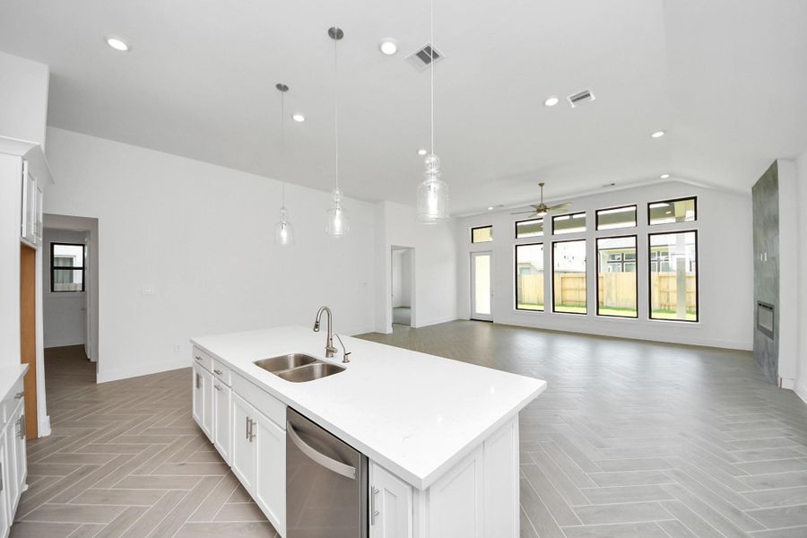 Furnished interior view inside a new home in Amira: Heritage Collection, Tomball (Image 6).