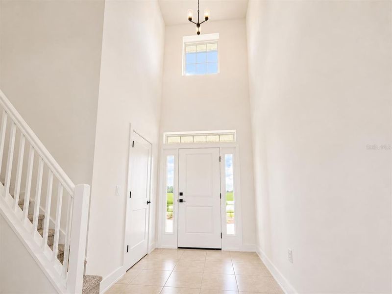 Spacious, unfurnished interior of a new home in , St. Cloud (Image 10).