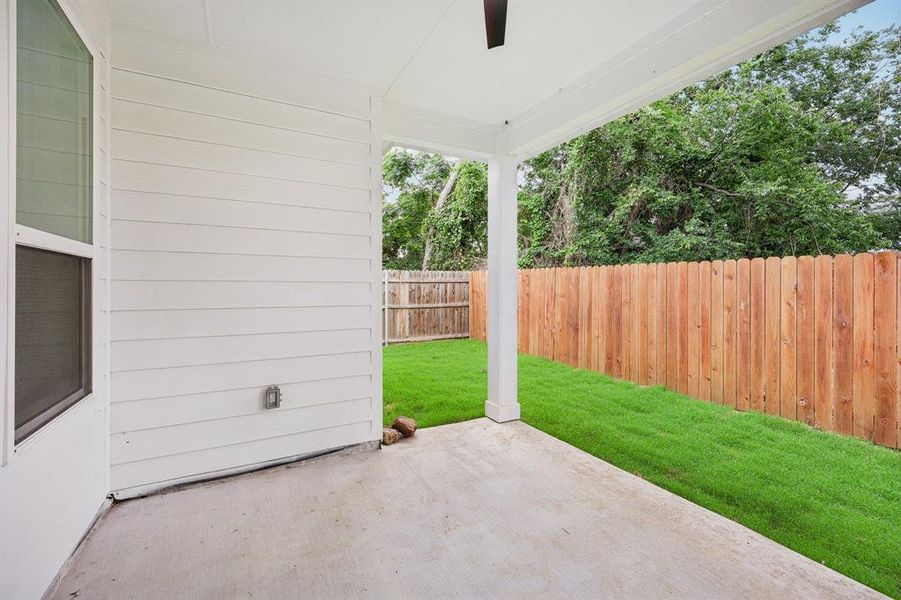 Exterior details and patio area of a home in , Fort Worth (Image 4).