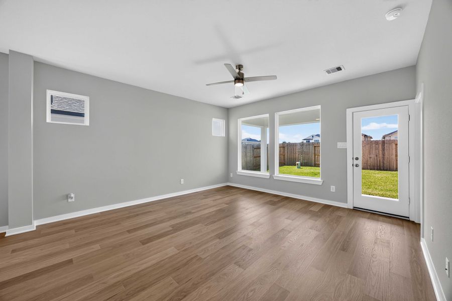 Spacious, unfurnished interior of a new home in La Segarra 40', Brookshire (Image 25). Spacious, unfurnished interior of a new home in La Segarra 40', Brookshire (Image 25).