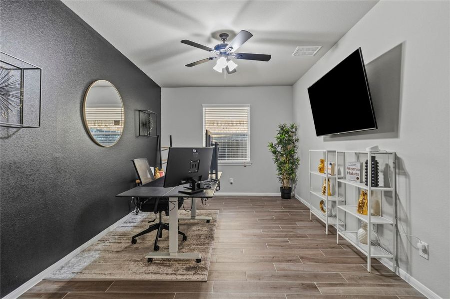 Furnished interior view inside a new home in The Commons at Sedona, League City (Image 8). Furnished interior view inside a new home in The Commons at Sedona, League City (Image 8).