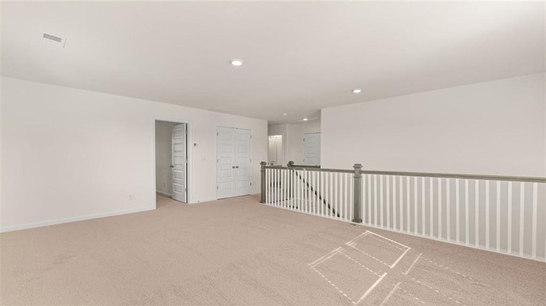 Spacious, unfurnished interior of a new home in Westland, Bogart (Image 15).