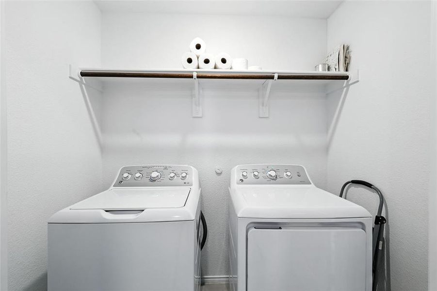 Furnished interior view inside a new home in Preserve at Honey Creek: Cottage Collection, McKinney (Image 8). Furnished interior view inside a new home in Preserve at Honey Creek: Cottage Collection, McKinney (Image 8).