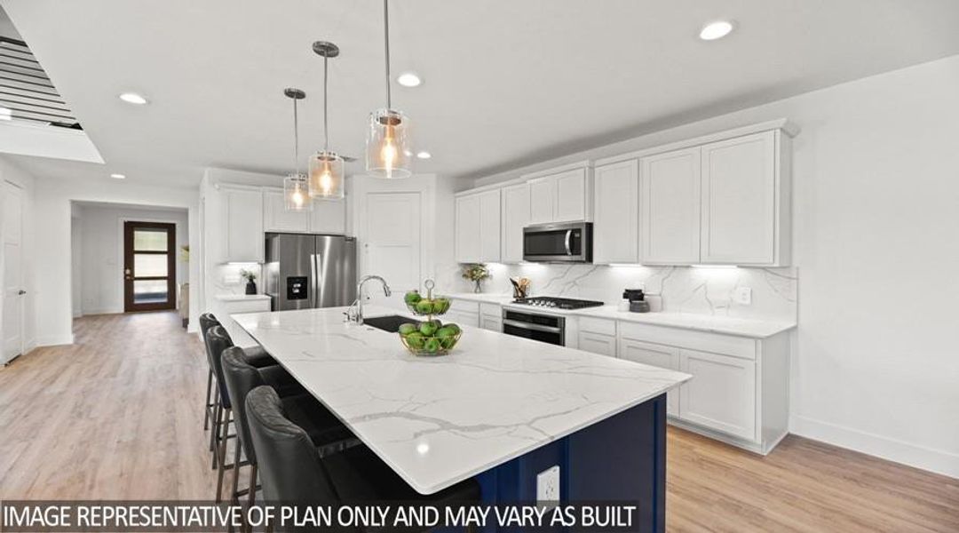 Furnished interior view inside a new home in Silverthorne, Conroe (Image 8).