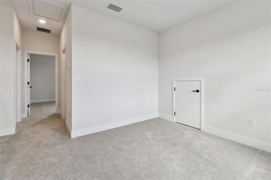 Spacious, unfurnished interior of a new home in Chapel Crossings - Garden Series, Wesley Chapel (Image 15).