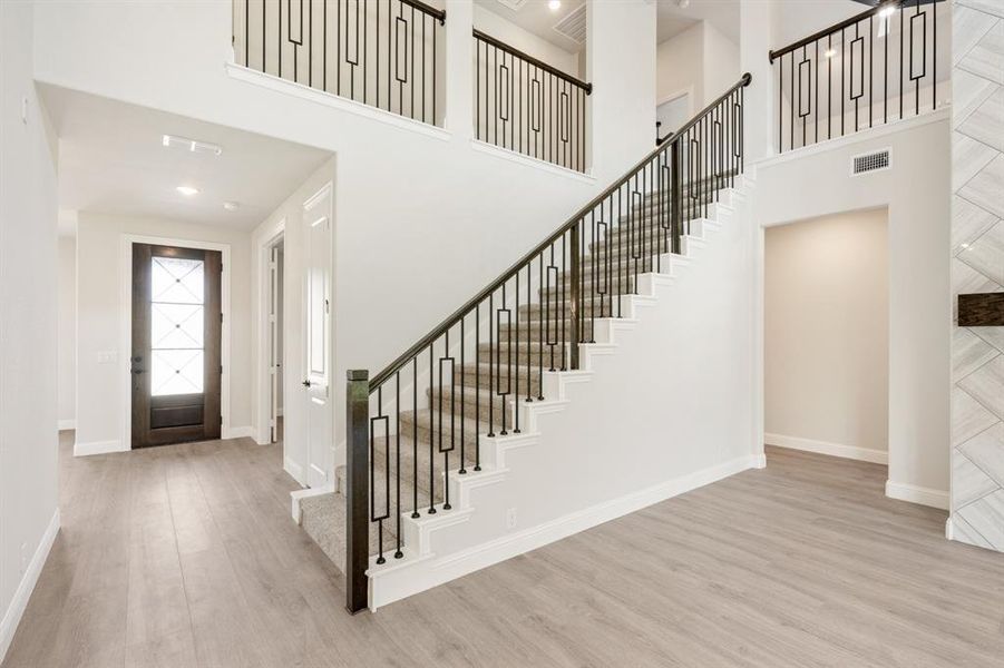 Spacious, unfurnished interior of a new home in Ridgepoint, Midlothian (Image 37).
