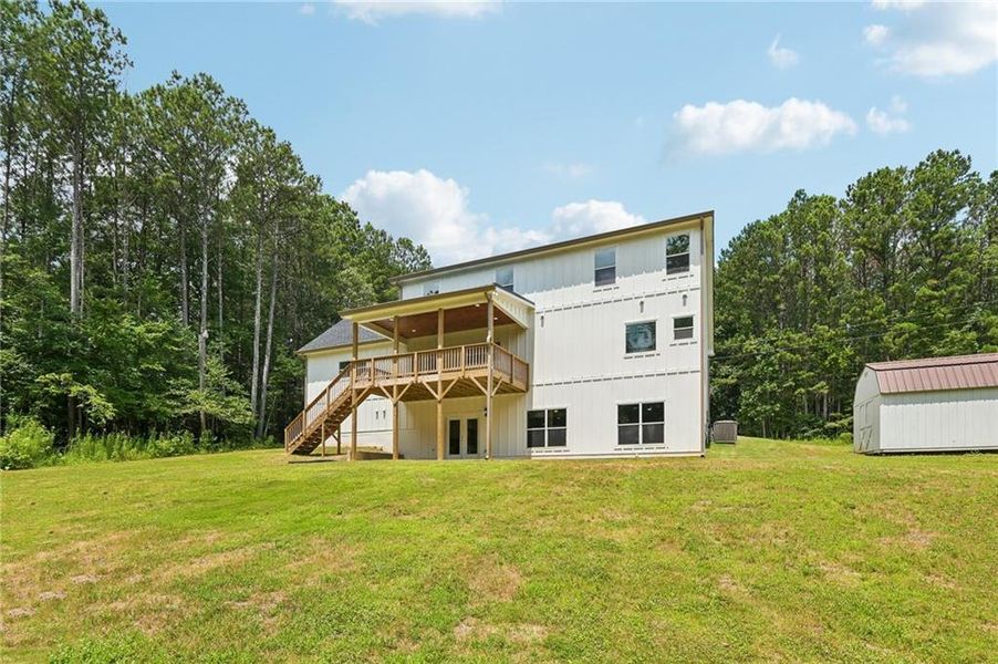 Exterior details and patio area of a home in , Rockmart (Image 3).