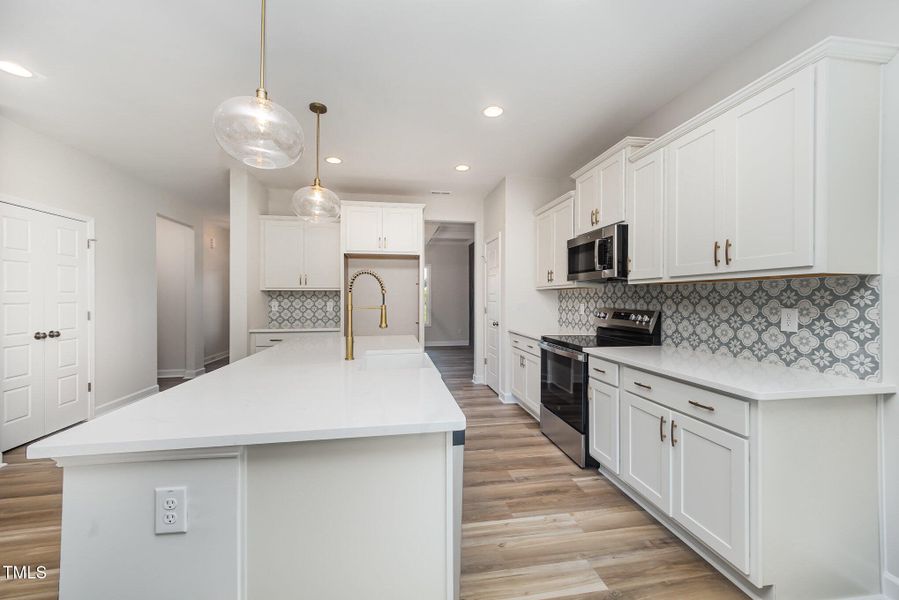 125 Tuskeegee - 11 125 Tuskeegee - 11