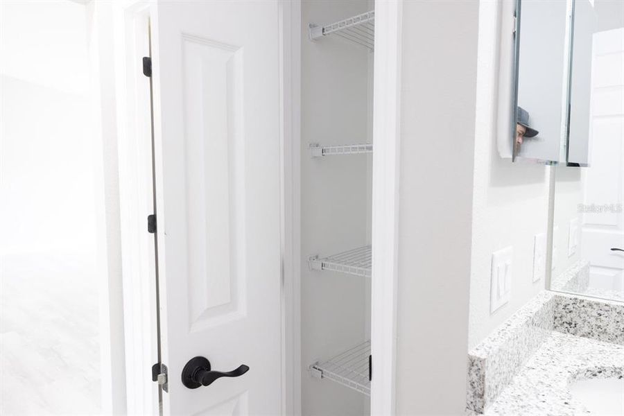 Close-up of interior finishes inside a home in , Citrus Springs (Image 18).