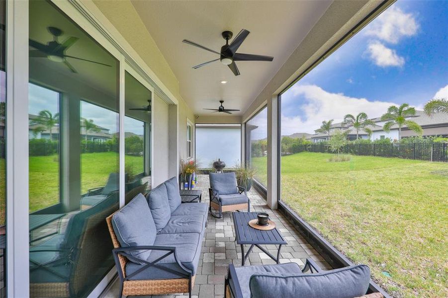 Exterior details and patio area of a home in , Apollo Beach (Image 28).