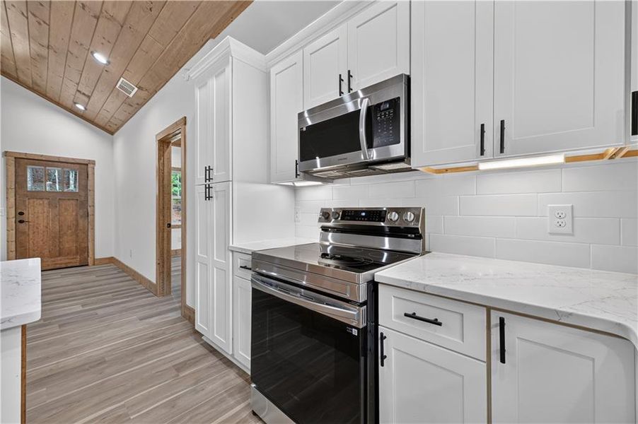Furnished interior view inside a new home in , Ellijay (Image 10).