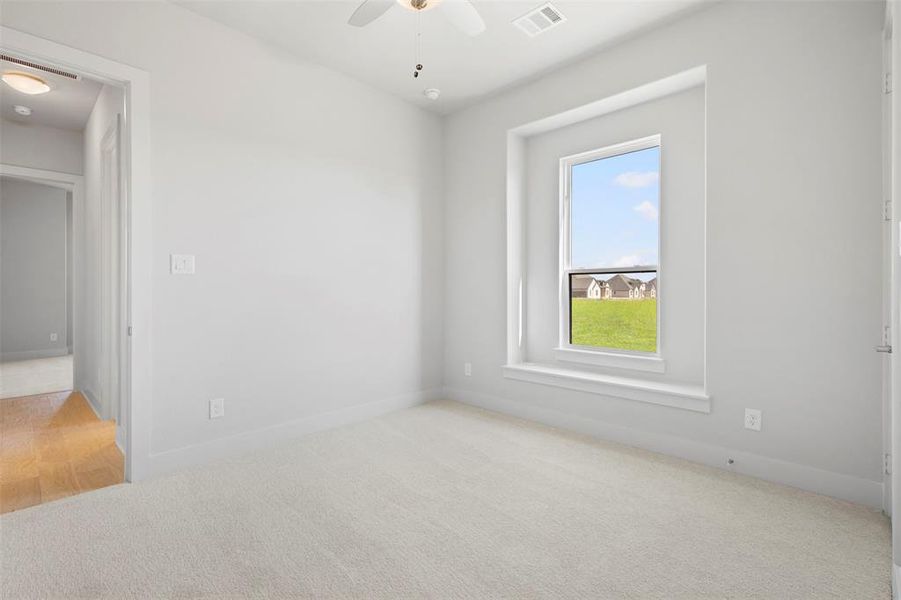 Spacious, unfurnished interior of a new home in Levante - 1 Acre Lots, Waxahachie (Image 15). Spacious, unfurnished interior of a new home in Levante - 1 Acre Lots, Waxahachie (Image 15).