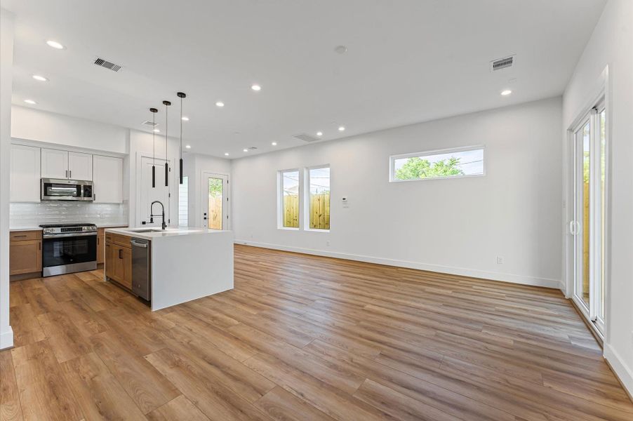 Spacious, unfurnished interior of a new home in , Houston (Image 37). Spacious, unfurnished interior of a new home in , Houston (Image 37).