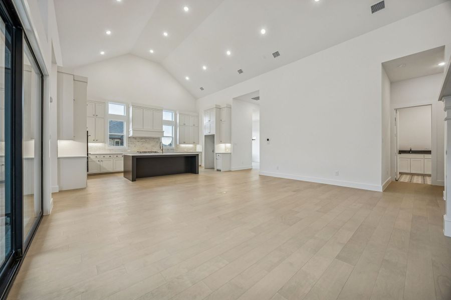 Representative unfurnished interior of a home built from the Connor by Southgate Homes in Eliana, McKinney (Image 14).