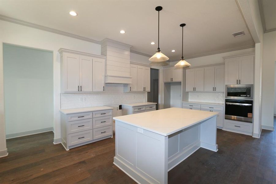Furnished interior view inside a new home in , Tyler (Image 8).