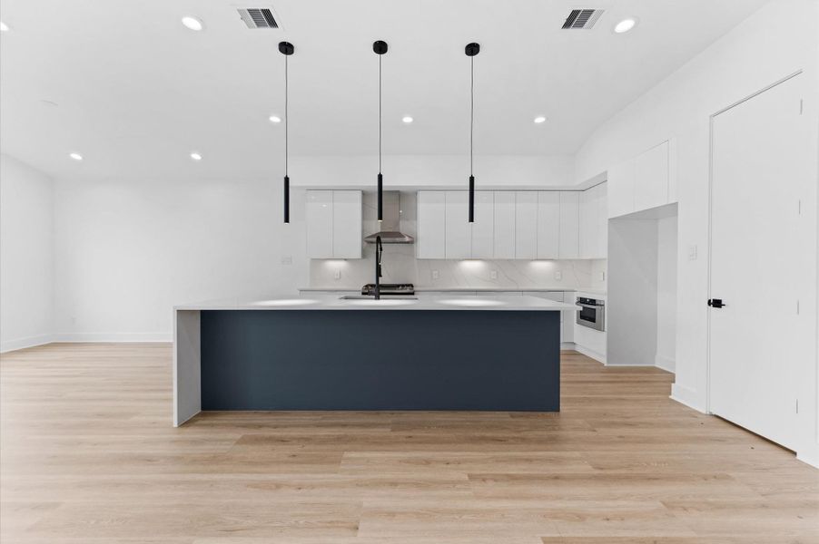 Image 33 of a home in . Image 33 of a home in .