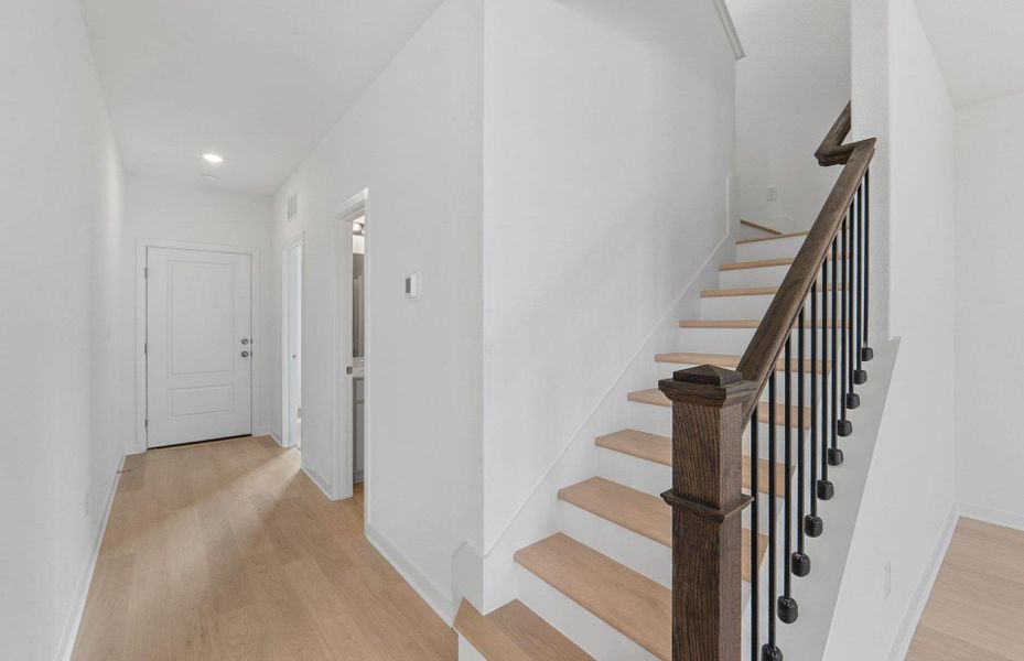 Spacious, unfurnished interior of a new home in La Cima, San Marcos (Image 11). Spacious, unfurnished interior of a new home in La Cima, San Marcos (Image 11).