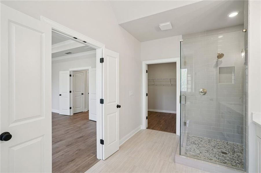 Spacious, unfurnished interior of a new home in Waterside Townhomes, Peachtree Corners (Image 19).