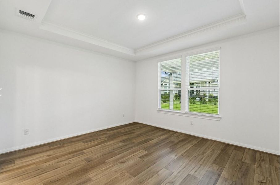 Spacious, unfurnished interior of a new home in Del Webb in Chambers Creek, Willis (Image 22).