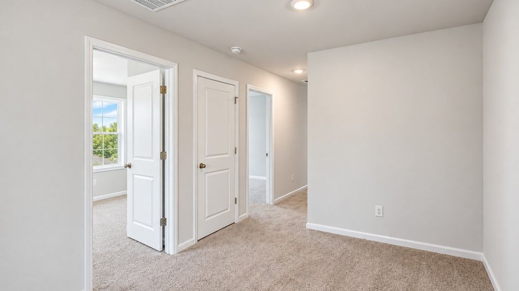 Spacious, unfurnished interior of a new home in The Cove at Mallard Crossing, Summerville (Image 24). Spacious, unfurnished interior of a new home in The Cove at Mallard Crossing, Summerville (Image 24).