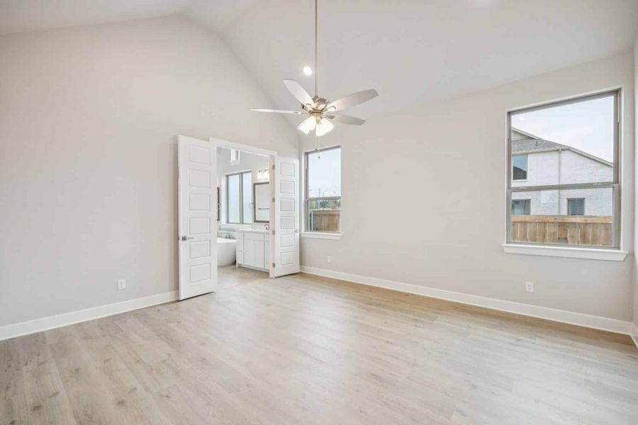 Spacious, unfurnished interior of a new home in The Grove Frisco, Frisco (Image 18). Spacious, unfurnished interior of a new home in The Grove Frisco, Frisco (Image 18).