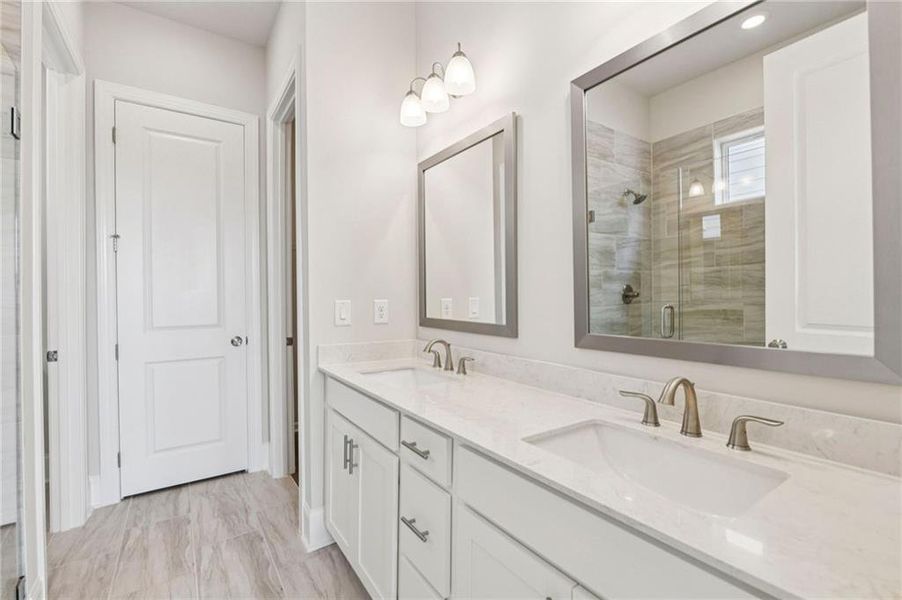 Furnished interior view inside a new home in Aberdeen, Hoschton (Image 6).