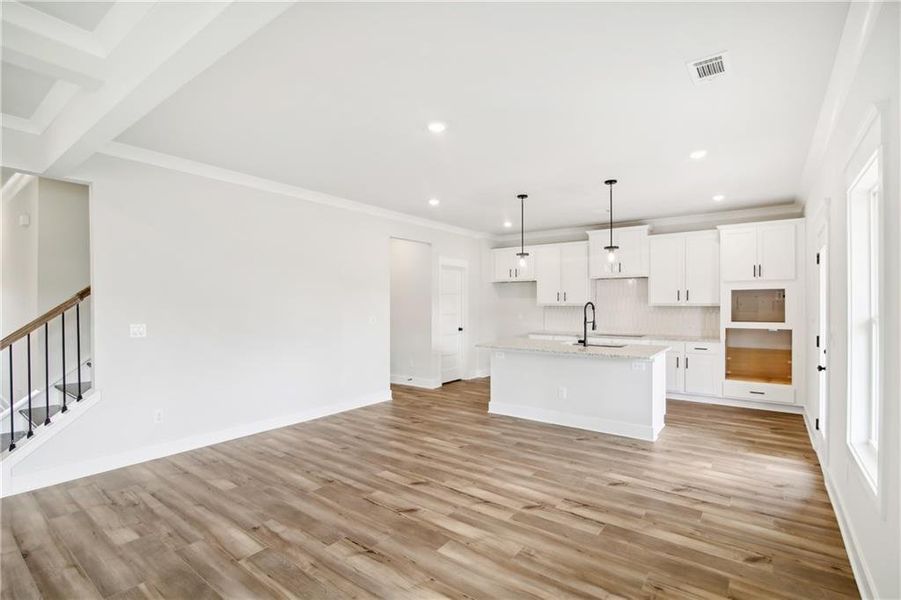 Spacious, unfurnished interior of a new home in Summerlin, Winder (Image 13).