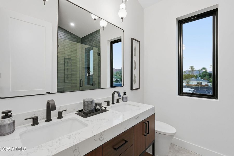 Upstairs guest suite Upstairs guest suite