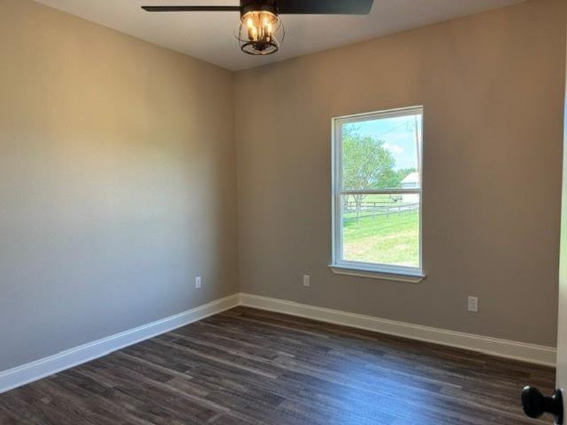 Spacious, unfurnished interior of a new home in , Yantis (Image 14).