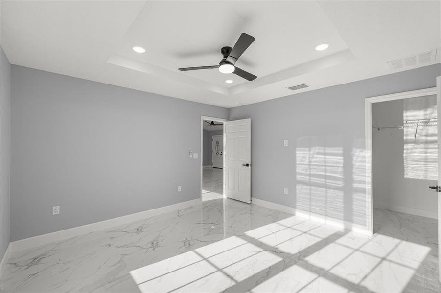Spacious, unfurnished interior of a new home in , Ocala (Image 19).