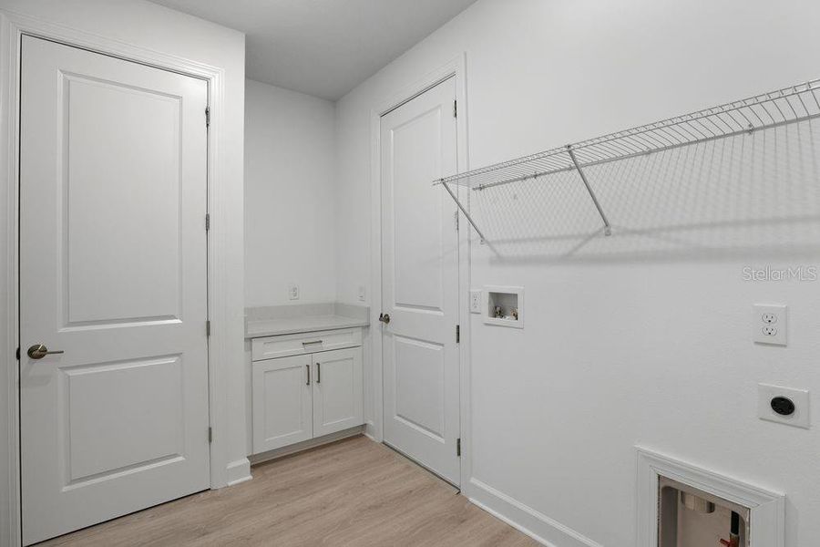 Image 32 of a home in Center Lake Ranch Community Group Page.