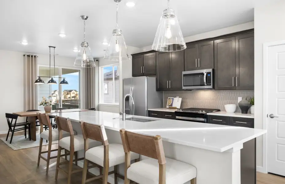 Representative furnished interior of a home built from the Perry by Pulte Homes in Barefoot Village, Longmont (Image 6).