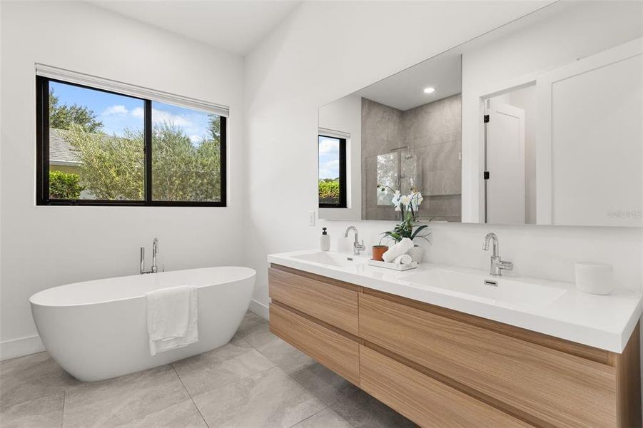 Furnished interior view inside a new home in , Windermere (Image 18).