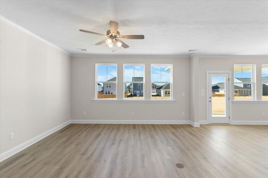 Spacious, unfurnished interior of a new home in Windsor, North Augusta (Image 13).