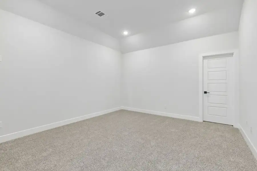 Representative unfurnished interior of a home built from the Lakewood by Chesmar Homes in Rio Vista at Kelly Ranch, Aledo (Image 30). Representative unfurnished interior of a home built from the Lakewood by Chesmar Homes in Rio Vista at Kelly Ranch, Aledo (Image 30).
