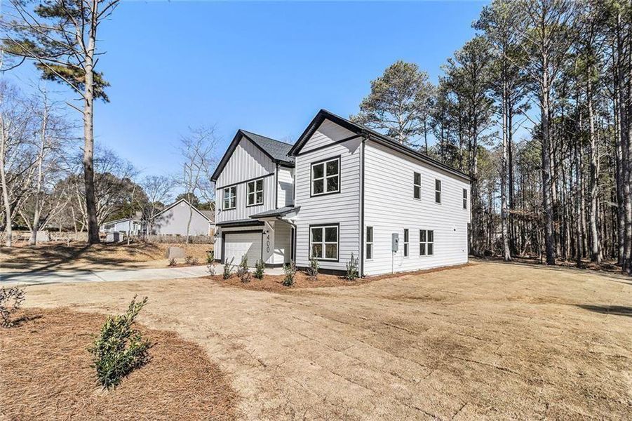 Front exterior of a new home in , Oxford, GA, highlighting curb appeal (Image 22).