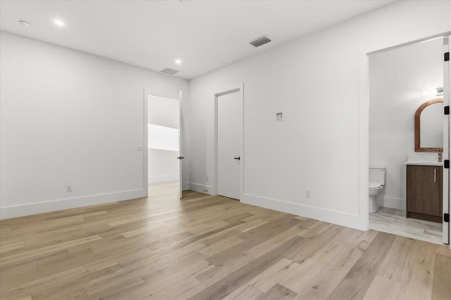Spacious, unfurnished interior of a new home in , Winter Park (Image 22). Spacious, unfurnished interior of a new home in , Winter Park (Image 22).