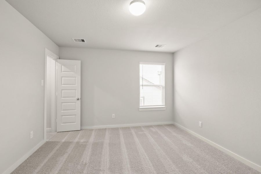 Spacious, unfurnished interior of a new home in Barton Creek Ranch, Conroe (Image 16). Spacious, unfurnished interior of a new home in Barton Creek Ranch, Conroe (Image 16).