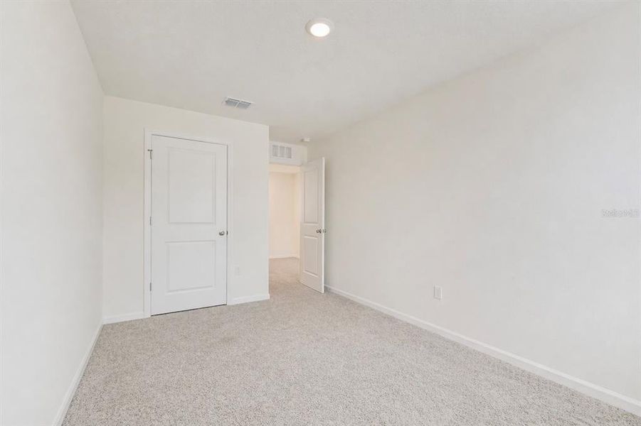 Spacious, unfurnished interior of a new home in , Kissimmee (Image 19).