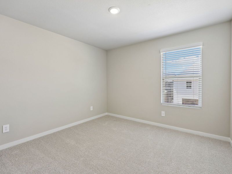 Spacious, unfurnished interior of a new home in Oak Ridge Park, Corinth (Image 17).