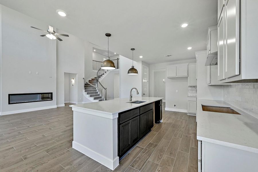 Representative image. Features, specifications, selections and colors may vary.