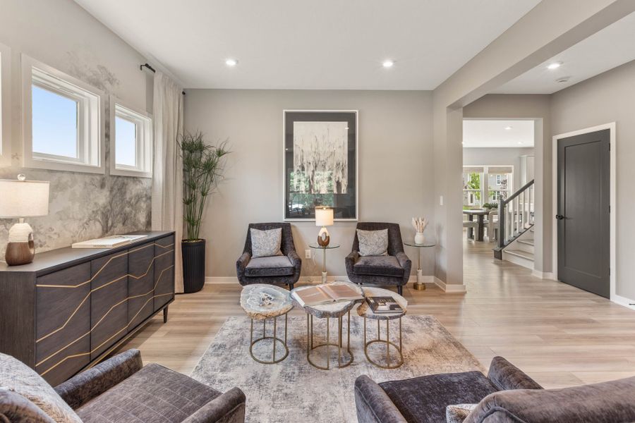 Representative furnished interior of a home built from the Breckenridge by Fischer Homes in Sage Woods, Dallas (Image 10).