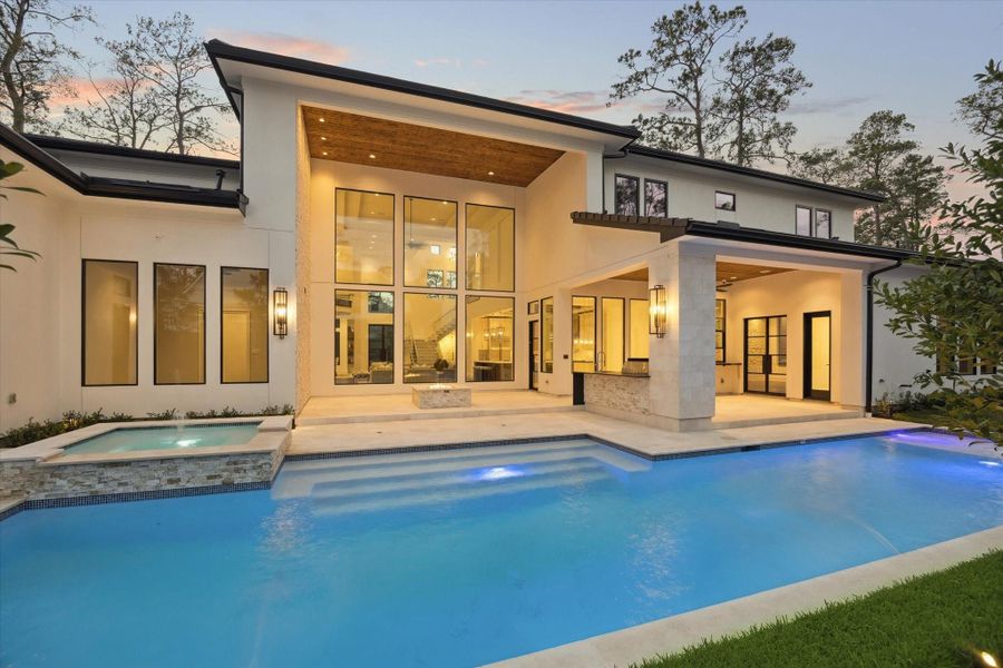 Modern architecture comes to life at dusk and creates an unforgettable setting for entertaining. Modern architecture comes to life at dusk and creates an unforgettable setting for entertaining.