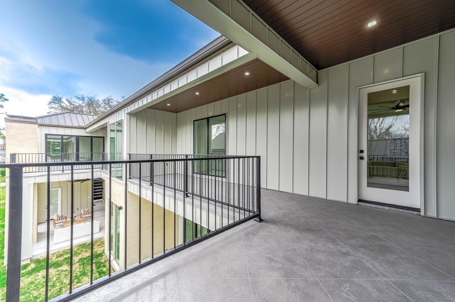 Exterior details and patio area of a home in , Houston (Image 28).