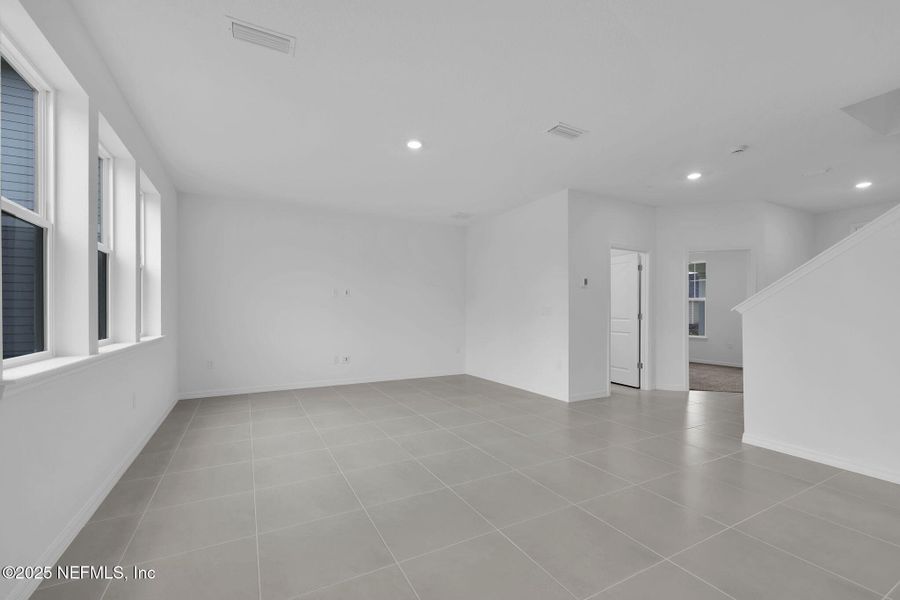 Spacious, unfurnished interior of a new home in Hyland Trail, Green Cove Springs (Image 25). Spacious, unfurnished interior of a new home in Hyland Trail, Green Cove Springs (Image 25).