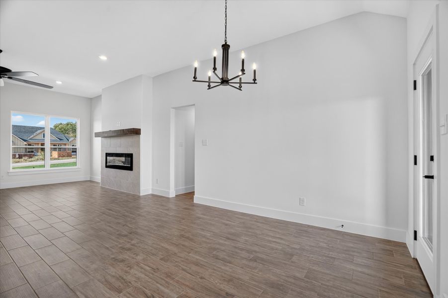 Spacious, unfurnished interior of a new home in Taylor Ranch, Springtown (Image 28).